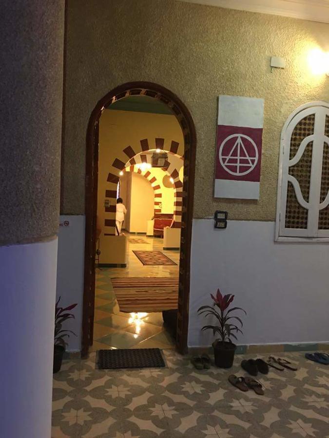 ホテルLuxor Light Retreat エクステリア 写真